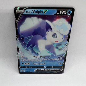 Alolan Vulpix V 033/195 NM or Mint - Silver Tempest - Pokémon Card 2022
